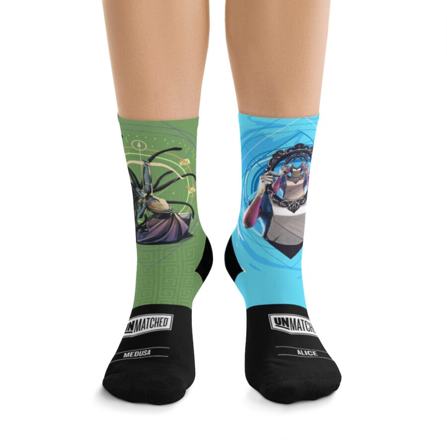 Unmatched Socks: Alice vs Medusa