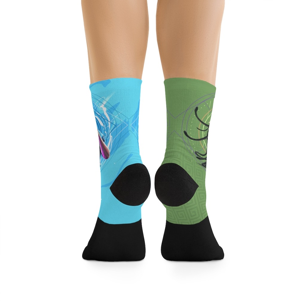Unmatched Socks: Alice vs Medusa - Image 2